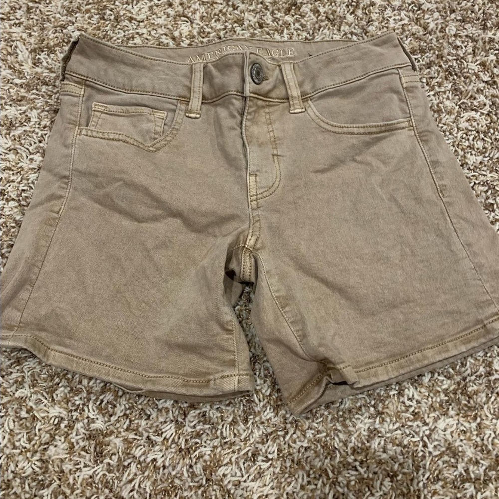 Khaki midi shorts